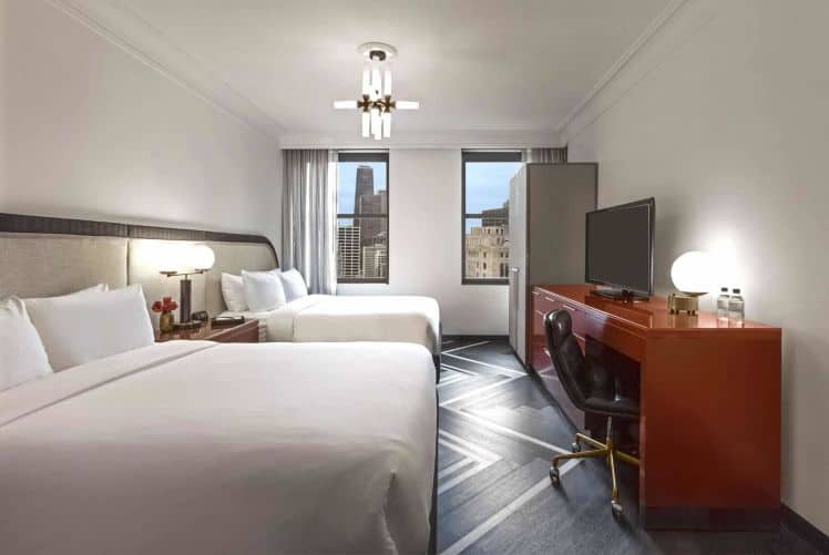 City View Double Bed Chicago Hotel Room | St. Jane Hotel Chicago